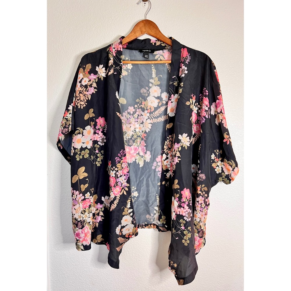 Torrid Floral Chiffon Kimono Cardigan Black Pink Open Front Plus Size 2/3